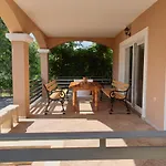 Hébergement de vacances Borna Nin