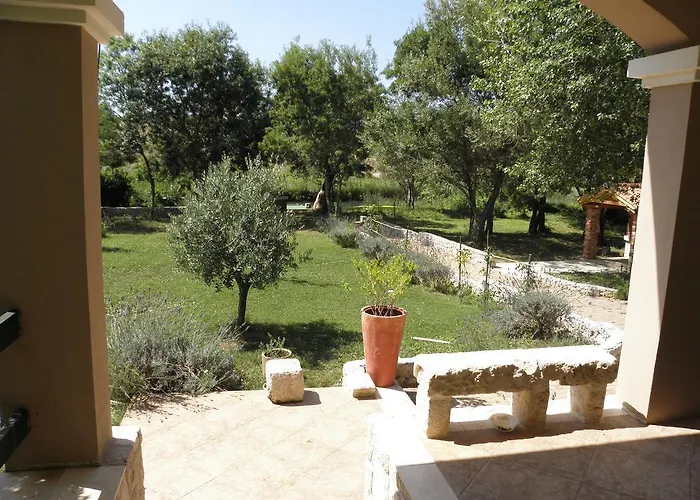 Borna Сasa de vacaciones Nin